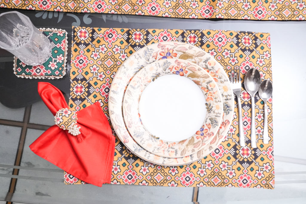 PATOLA DINING TABLE SET