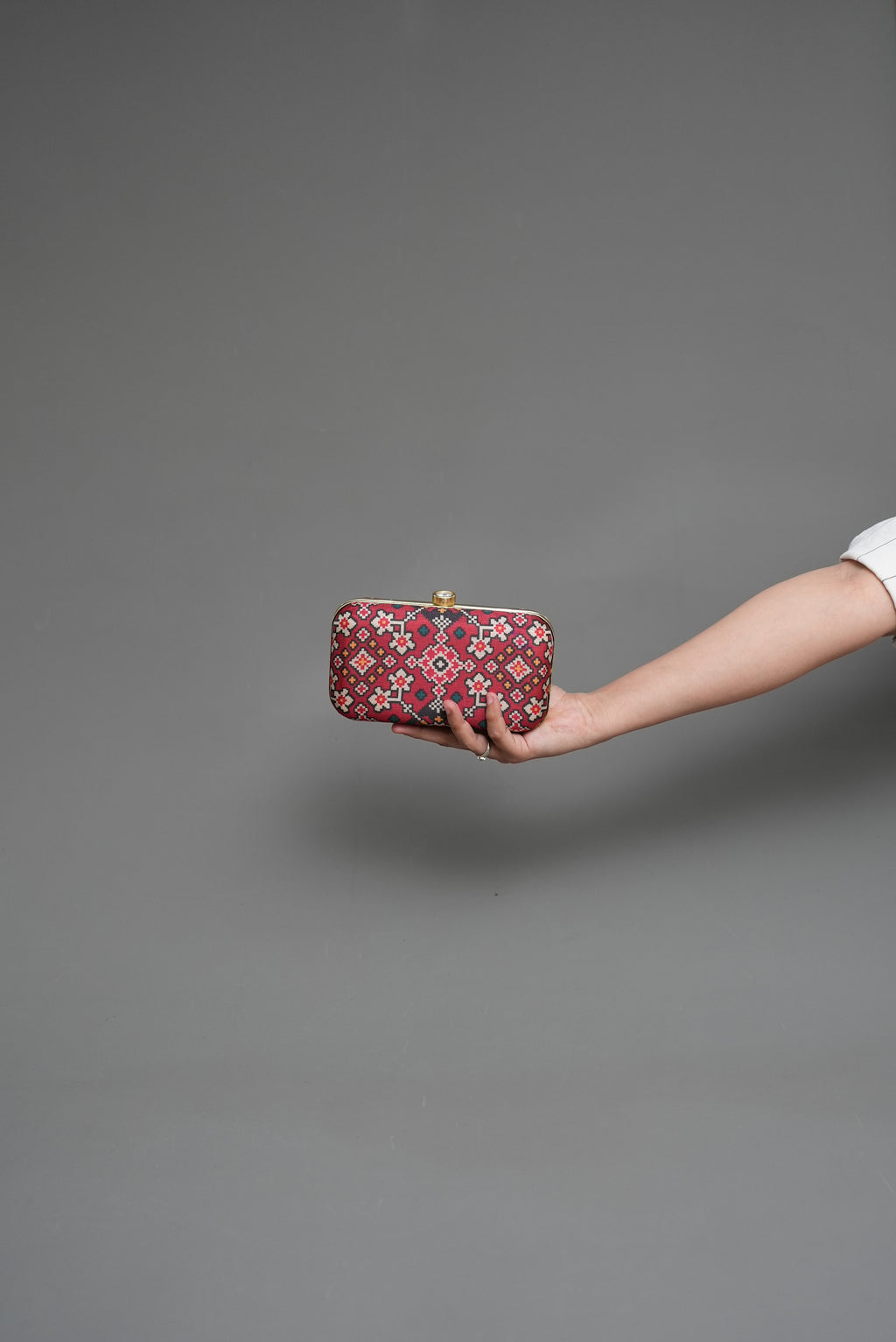 Patola Clutches