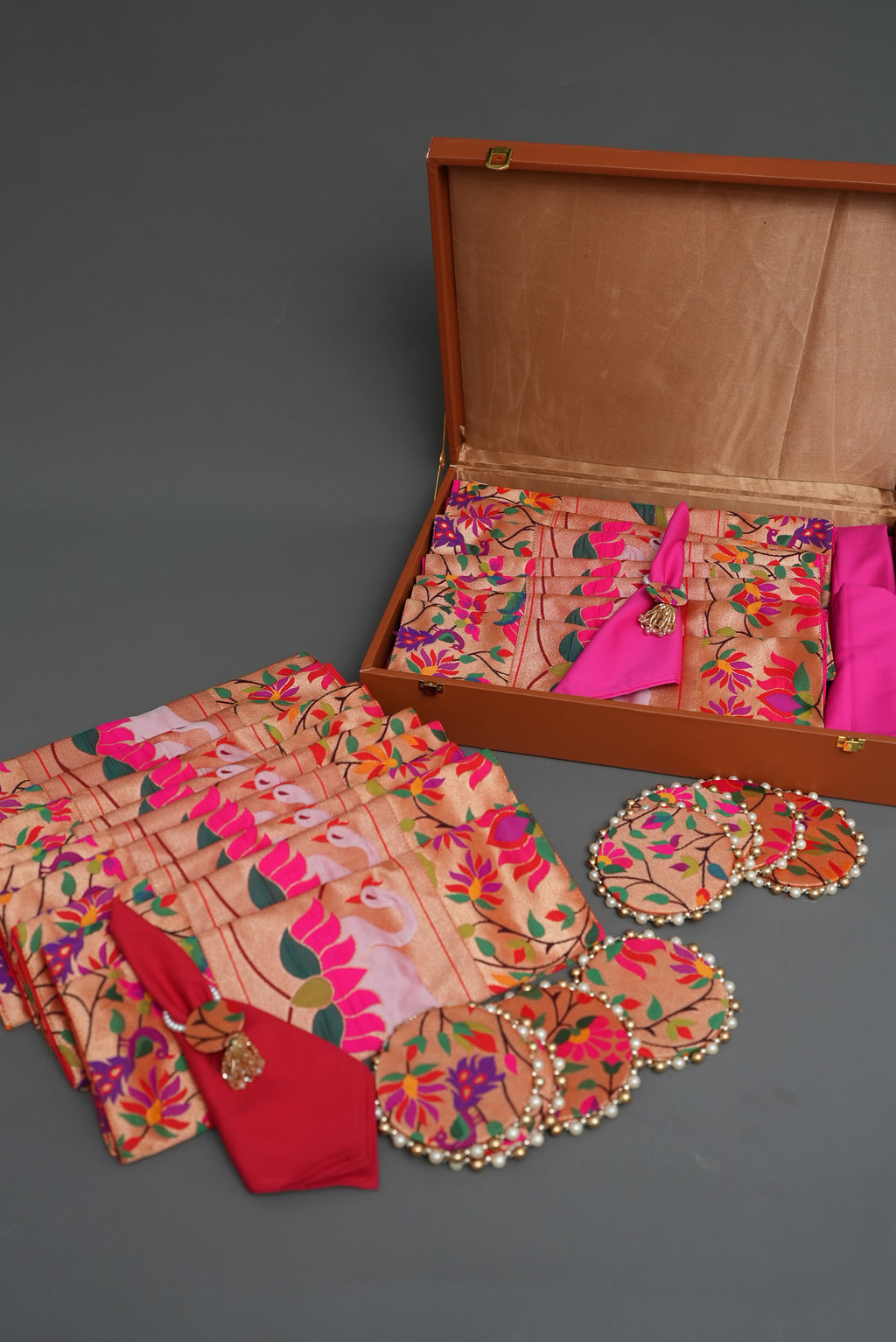 PAITHANI DINING TABLE SET