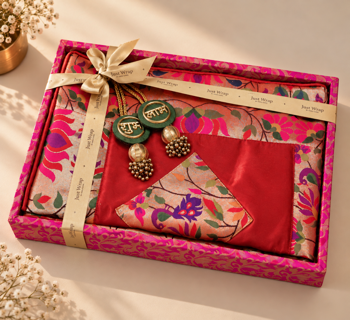 Paithani Cushion Cover Gift Box